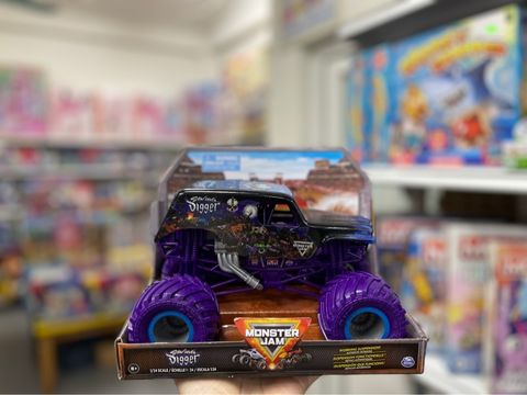  6056371- Monster Jam, Grave Digger Monster Truck 1:24 
