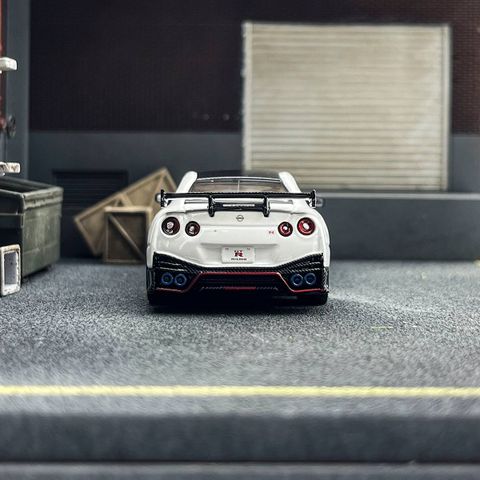  Xe mô hình INNO MODELS IN64-R35N-WHI 1:64 NISSAN GT- R ( R35) NISMO WHITE 