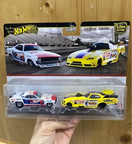  Set 2 xe JBL01 Hot Wheels Premium 2-Pack '72 Plymouth Cuda FC/Rob n' Pinks 