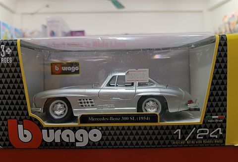  18-22023- 1:24 MERCEDES BENZ 300 SL (1954) 