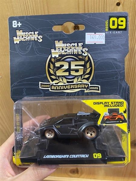 Muscle Machines Lamborghini Countach 1:64