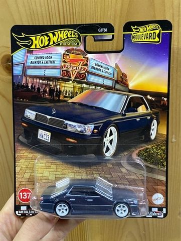  JBL10 Hot Wheels Boulevard Nissan Laurel C33 