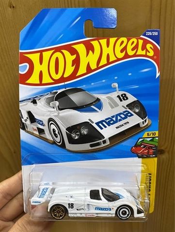  Mô hình xe JFN49 Hot Wheels Mazda 787B White 