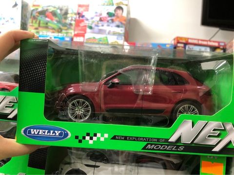  Mô hình xe Porsche Macan Turbo 1:24 Welly- 24047R- RED 