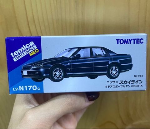  TOMYTEC LV-N170c Nissan Skyline 4-Door Sport Sedan 25GT-X Navy 