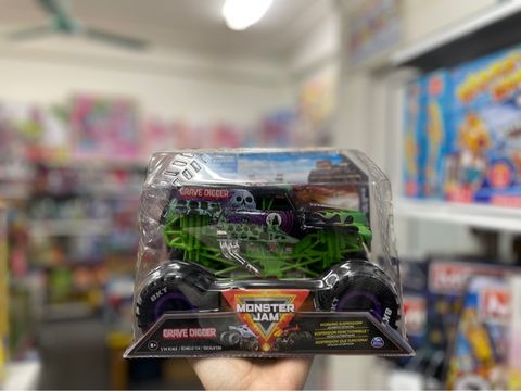  6063911- Monster Jam, Grave Digger Monster Truck 1:24 