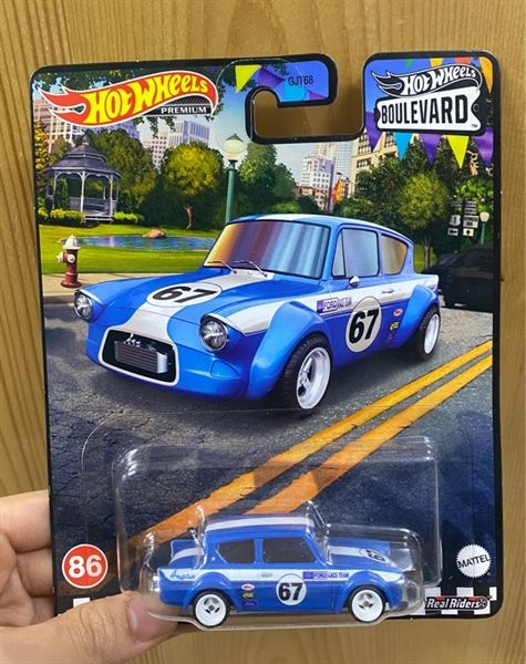  HKF32 Hot Wheels Boulevard - 67 Ford Anglia Racer 