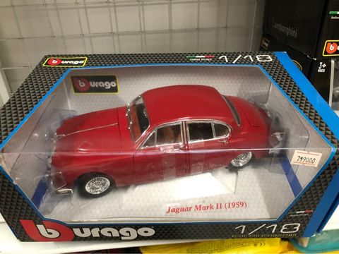  Do choi mo hinh xe Jaguar Mark LL 1959 1:18 