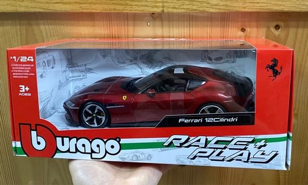 Bburago 1:24 Ferarri 12Cilindri