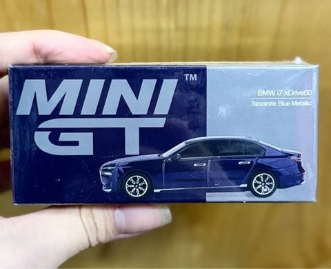  Mini GT Box Version MGT01111 BMW i7 xDrive60 Tanzanite Blue Metallic 