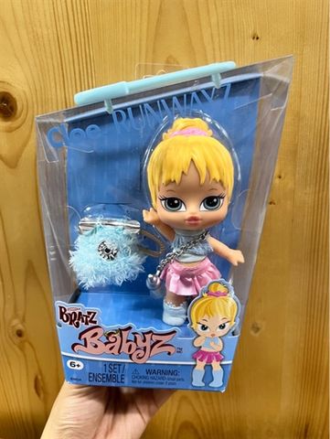  Búp bê Bratz Babyz Cloe Runwayz Doll (15cm) 