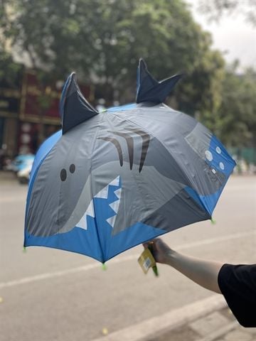  Ô dù tại 23win cá mập màu xanh biển 