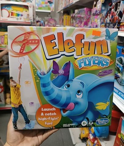  F1695 - Elefun Flyers Butterfly Chasing Game 
