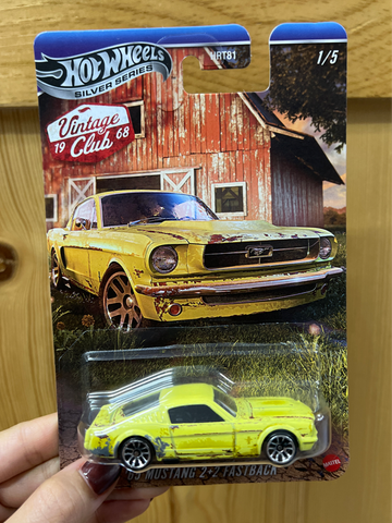  JKY31 Siêu Xe Vintage 65 Mustang 2+2 Fastback HOT WHEELS 