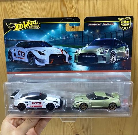 HW JBL05 - Premium 2 Pack Nissan GT-R NISMO GT3 / Nissan GT-R (R35) 
