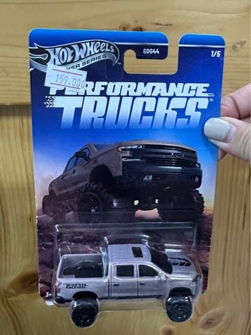  JKX71 Siêu xe Hot Wheels thể thao - 2019 CHEVROLET SILVERADO 