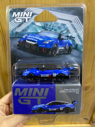  Mô hình xe Mini GT MGT01124 LB-Silhouette WORKS GT NISSAN 35GT-RR Ver.2 Blue 
