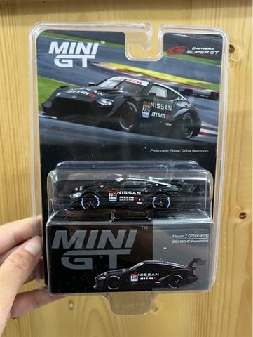  MINI GT 1/64 Nissan Z GT500 NISMO SUPER GT Series 2021#230 Presentation (Left Handle) 
