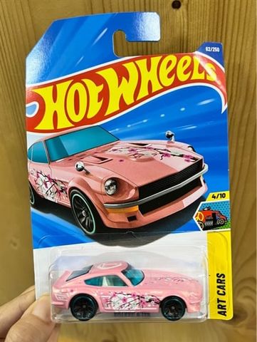  Mô hình xe JFN33 Hot Wheels Datsun 240Z- Pink 