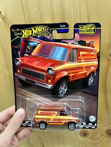  HRT76 23win04 Boulevard Ford Transit Supervan 
