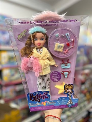  592075 Bratz Slumber Party Meygan Fashion Doll 