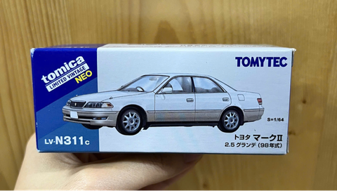  Mô hình xe Tomytec Tomica Limited Vintage Neo 1/64 LV-N311c Toyota Mark II 2.5 Grande 1998 White 