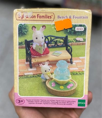  Bench & Fountain 