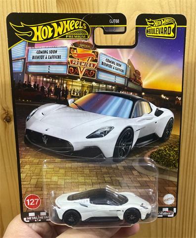  Mô hình xe JBL11 Hot Wheels Boulevard Maserati MC20 White 