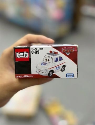  C-39 Tomica Disney Cars Luigi (Ambulance Type) 