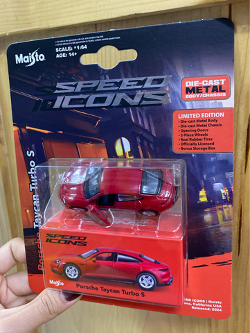  15708 Mô hình xe 1:64 Speed Icon - Porsche Taycan Turbo S 