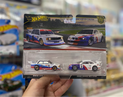  Bộ xe JBK99 Hot Wheels Premium 2 Pack BMW 320 Group 5/2001 BMW M3 GTR 