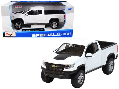  31517- 1:25 CHEVROLET COLORADO ZR2( ĐEN) 