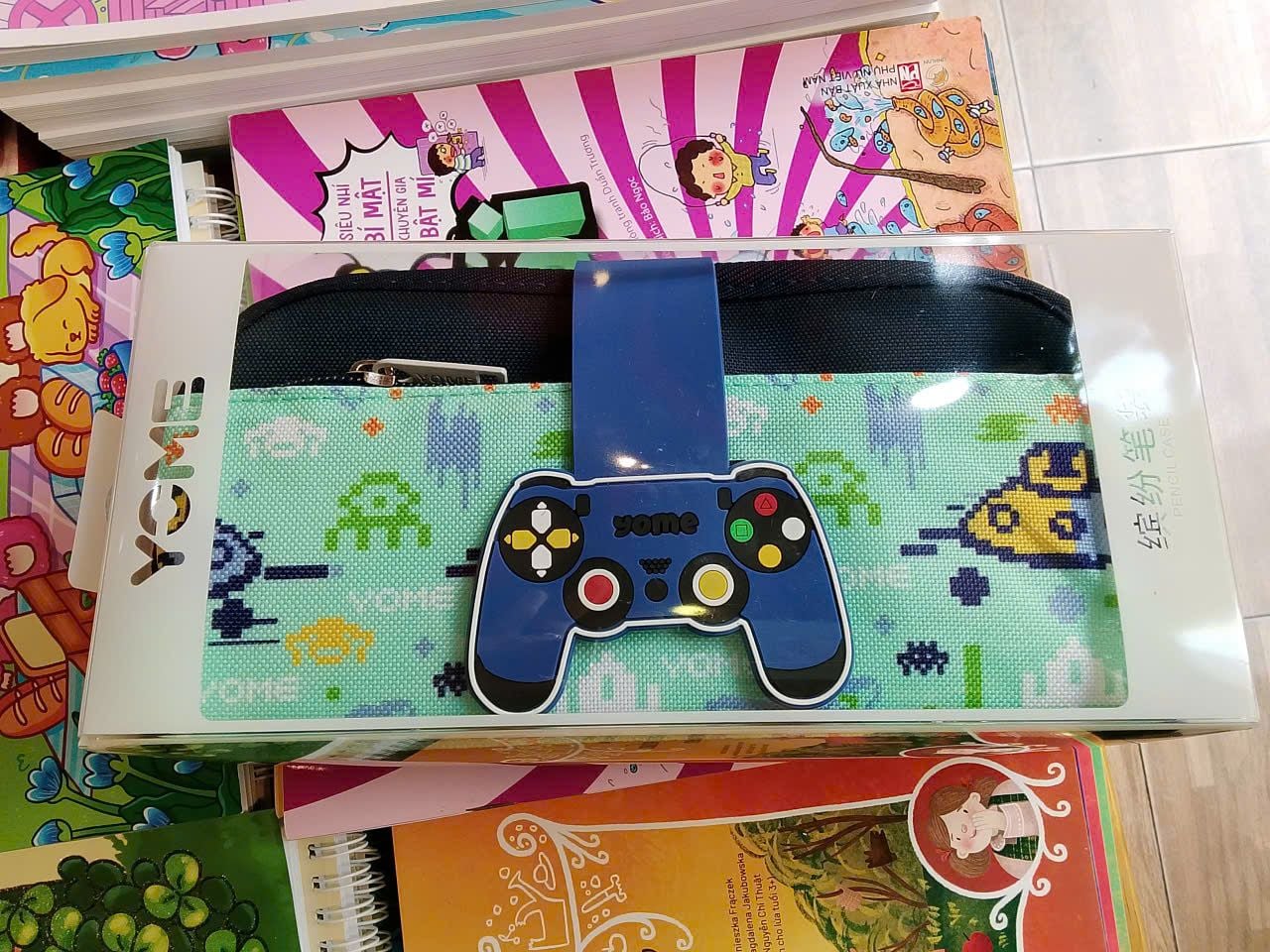  Túi đựng bút YOME YB24 - 4135R ( Xanh game ) 