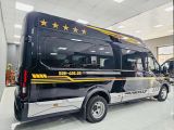  Thuê xe limousine 10 chỗ 