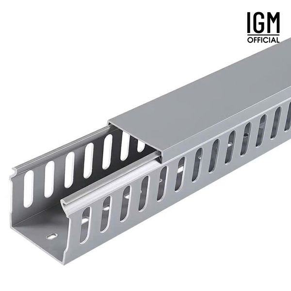 Ống đi dây điện IGM, Máng đi gọn dây điện IGM kích thước 4x4cm giúp góc làm việc gọn gàng.