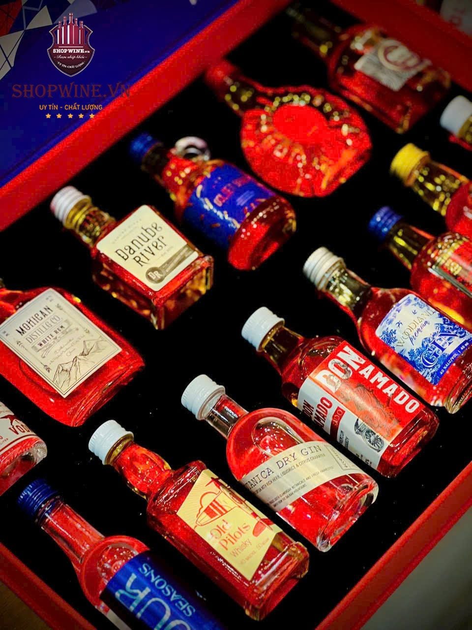  Set Rượu mini Brandy – Whisky – Vodka – Rum – Gin (Holiday Gift Set ) 