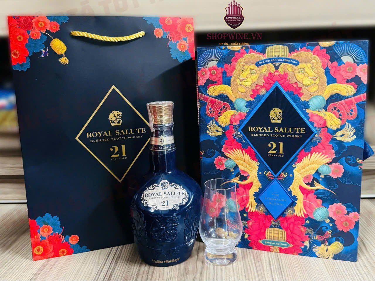  RƯỢU CHIVAS 21 NĂM - HỘP QUÀ TẾT 2026 