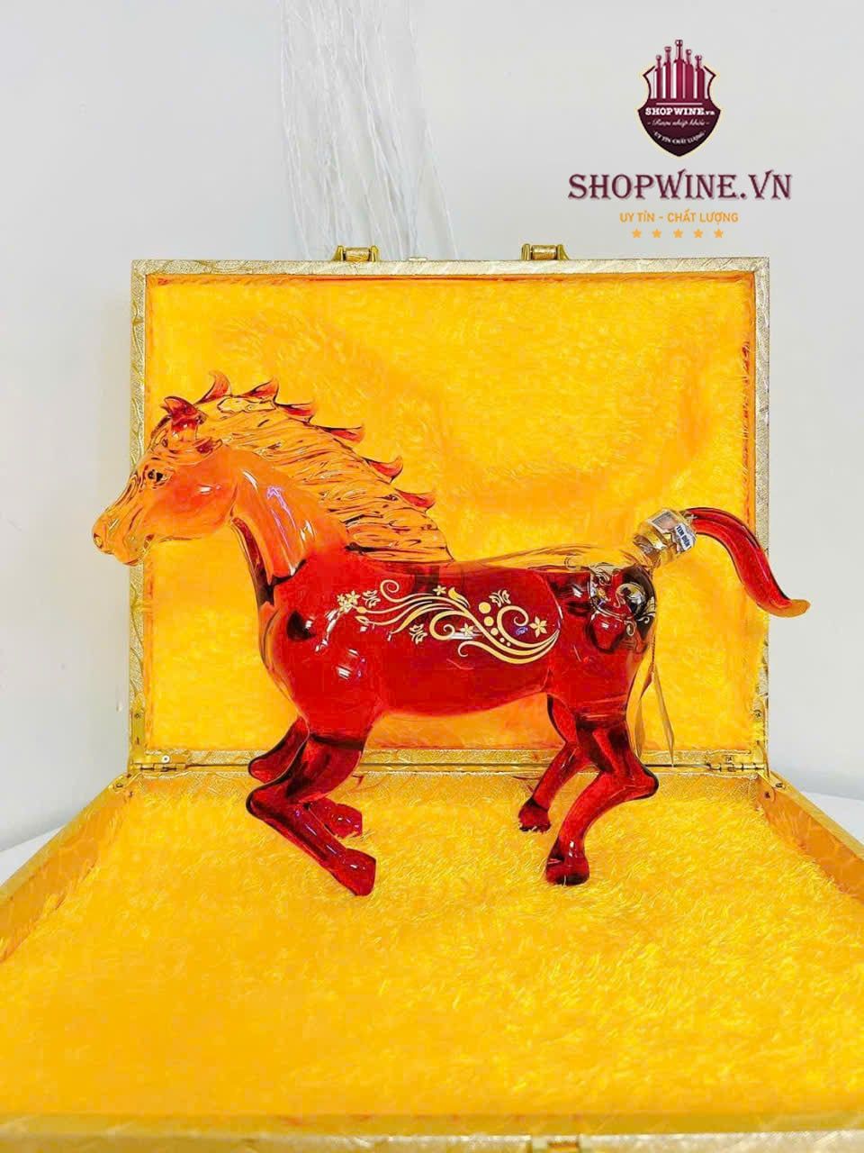  RƯỢU LINH VẬT NGỰA 2026 - MẪU NGỰA PHI 4 CHÂN 