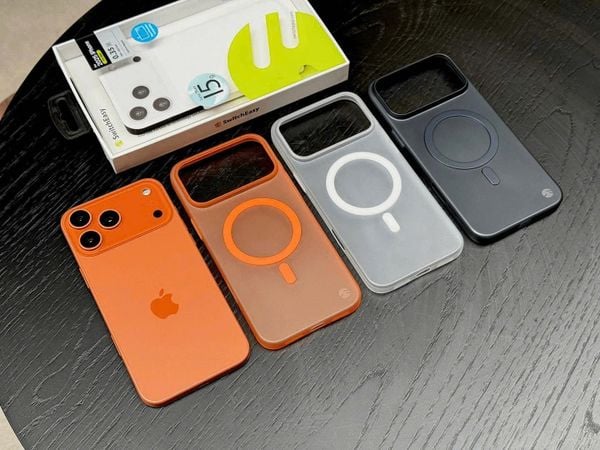  Ốp Lưng SwitchEasy Ultra Slim Siêu Mỏng Nhẹ Tích Hợp Sạc Không Dây Cao Cấp Chính Hãng cho iPhone 16 Pro Max| 16 Pro| iPhone 17 Pro| iPhone 17 Pro Max 