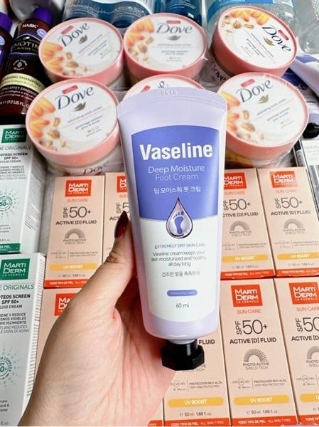Kem Dưỡng Chân Vaseline Deep Moisture Foot Cream 60ml