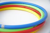  Vòng ném nhựa 20cm – Vòng tròn thể dục, vòng ném cổ chai, đồ chơi vận động cho bé 