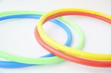  Vòng ném nhựa 20cm – Vòng tròn thể dục, vòng ném cổ chai, đồ chơi vận động cho bé 