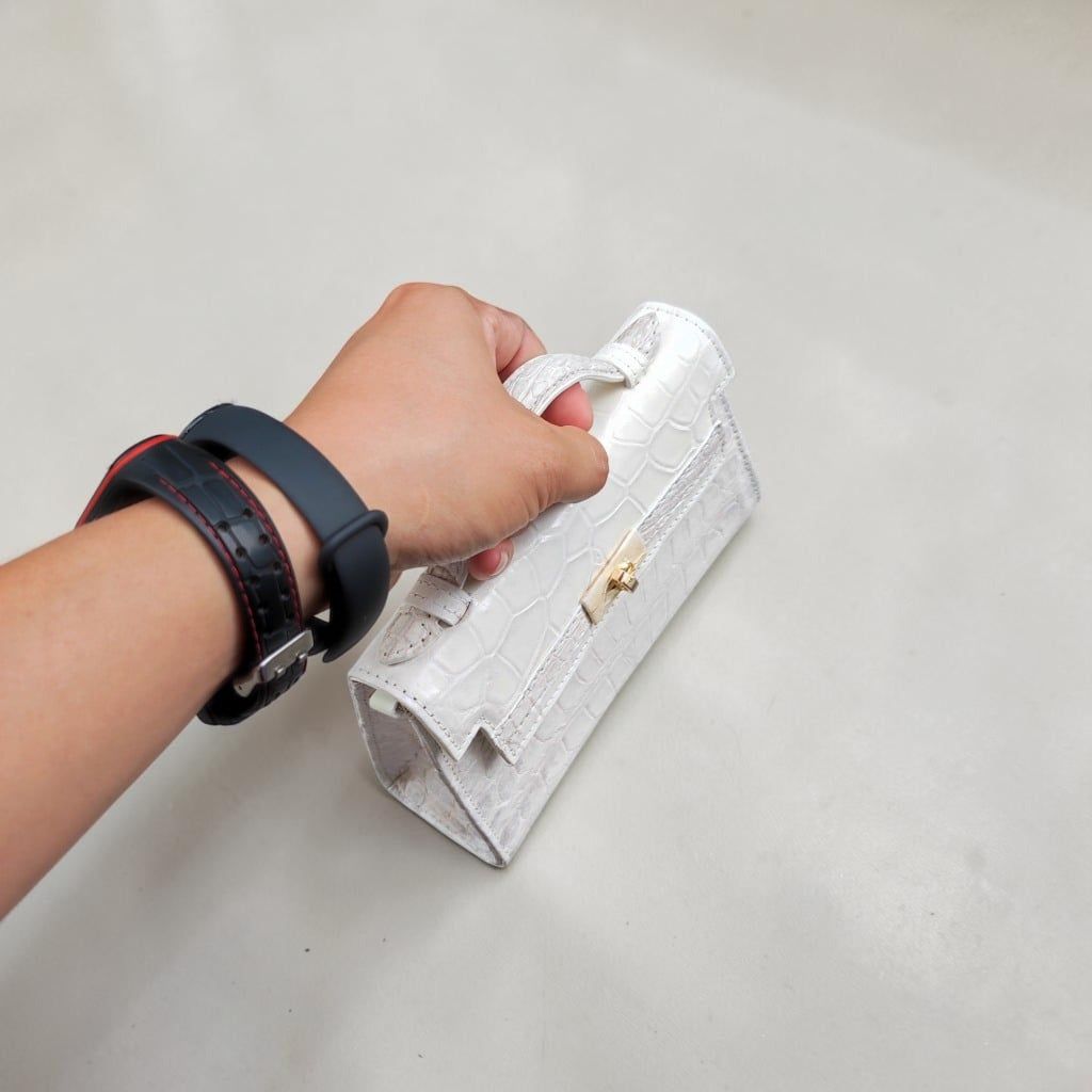 Túi nữ Size nhỏ kiêm cầm tay Da bụng cá sấu Bạch tạng!
