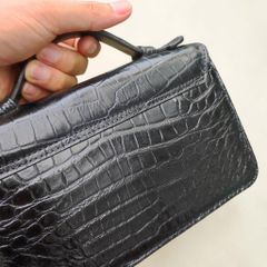 Túi xách khóa Nữ hoàng có dây đeo. Size 23*15*9cm vừa vặn!