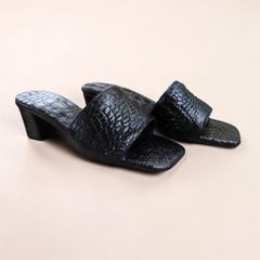 Dép Nữ gót cao 5cm vừa vặn. Da bắp chân cá sấu gai nổi nhẹ!