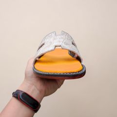 Dép ngang da bụng cá sấu Bạch tạng LÓT MÀU rất đẹp!