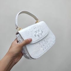 Túi cá sấu nắp bầu siêu dễ thương. Màu trắng tinh tuyền!