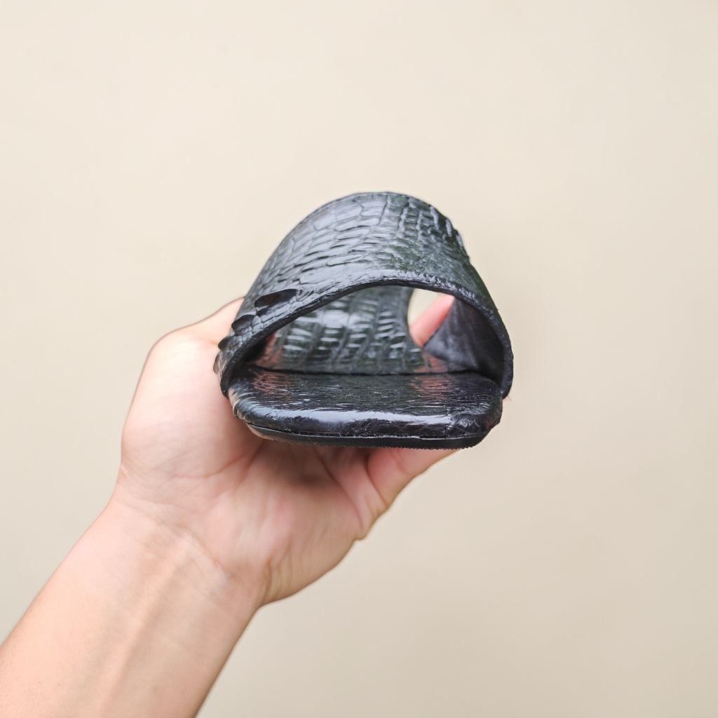 Dép Nữ gót cao 5cm vừa vặn. Da bắp chân cá sấu gai nổi nhẹ!
