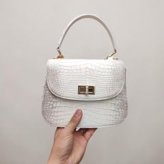 Túi da cá sấu Bạch tạng. Thiết kế Nắp bầu siêu dễ thương!
