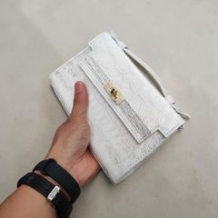 Túi nữ Size nhỏ kiêm cầm tay Da bụng cá sấu Bạch tạng!